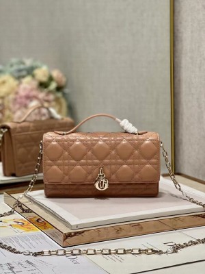 LADY DIOR CHAIN POUCH Cannage Lambskin S0937O pink
