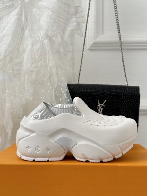 Louis Vuitton LV Shark Clog 2023 White
