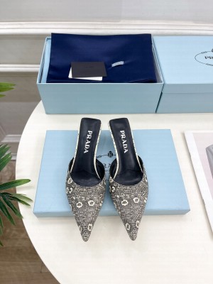 Prada Pointed Toe Varnished heel lizard Calfskin Mule
