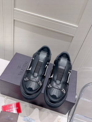 VALENTINO VL7N LOW-TOP SNEAKERS IN CALFSKIN AND MESH FABRIC WITH BANDS SNEAKERS 2022 COLLECITON 012