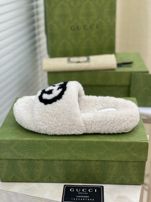 Gucci Women's slipper with Interlocking G White 2021 Collection