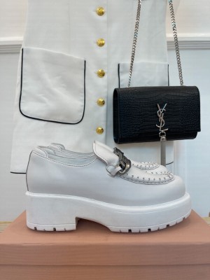 Miu Miu 55mm heel Apron with logo-engraved metal bit Calfskin loafers white