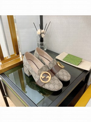 Gucci Women's Blondie pump Beige and ebony GG Supreme canvas
