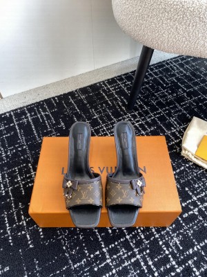 Louis Vuitton Women's Neo Revival Mule 04