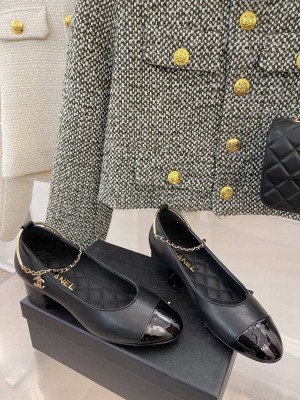 Chanel Heel 45mm Mary Janes With Chain Anklet Pumps Black Spring 2022 Collection