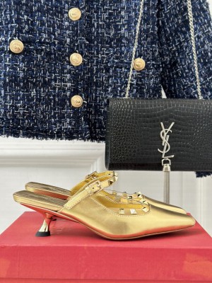 Valentino Rockstud Mule 05