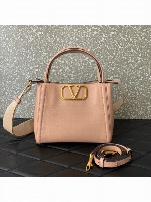 VALENTINO Alltime medium grain calfskin bag B0Q18 pink
