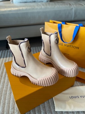 Louis Vuitton Women's Ruby Flat Ranger Boots Beige