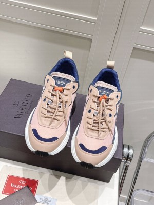 VALENTINO UNISEX CHUNKY V-LOGO SHEGOES SNEAKERS 2022 COLLECITON 04