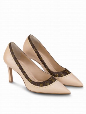 Louis Vuitton Women's Signature Pumps