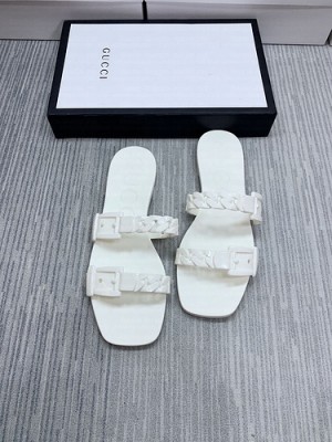 Gucci Women's rubber slide sandal White 2021 Collection 