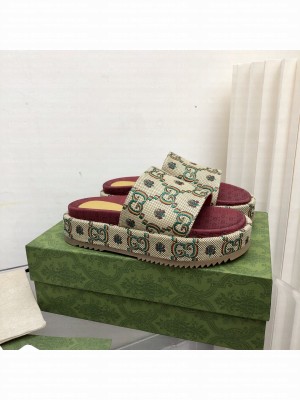 Gucci 100 GG Flower Jacquard Platform Slide Sandals 2022 Collection 01