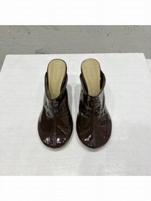 BOTTEGA VENETA Patent Leather High Heel Mules 9.5cm Chocolate 2022 Collection