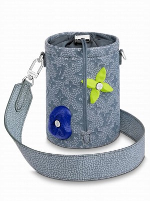 Louis Vuitton Chalk Pouch M81572 Gray