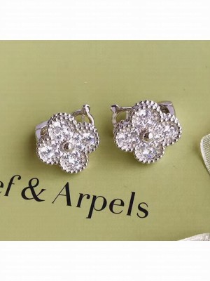 Van Cleef & Arpels Crystal Clovers Earring 19 2020 Collection