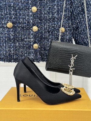 Louis Vuitton LV Initials accessory Satin Pump Black