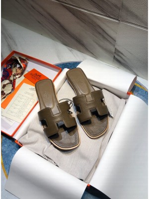 Hermes Oran Flat slippers in Togo Leather 033 2021 Collection