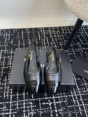 Chanel Lambskin & Patent Calfskin Slingbacks G46000 Black 2025