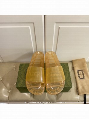 Gucci Unisex Transparent PVC Slide Sandals 05 2021 Collection