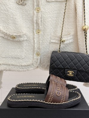 Chanel flat CC with chain coffee slippers 2025