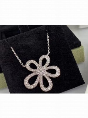 Van Cleef & Arpels Flowerlace Pendant Nacklace
