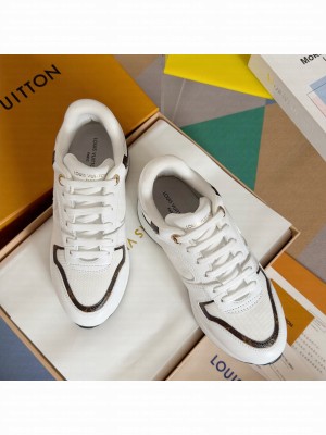 Louis Vuitton Unisex Neo Run Away Sneaker 07