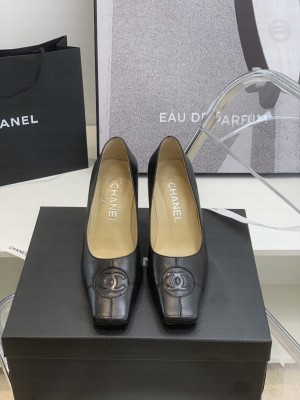 Chanel 8CM Vintage Logo Pumps Black 2022 Collection