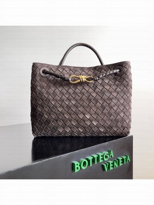 Bottega Veneta Medium Andiamo Suede 766016 Fondant