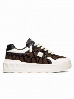 Valentino Unisex One Stud Xl Low-Top Sneaker Dark Coffee