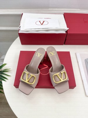 VALENTINO VLOGO SIGNATURE SLIDE SANDAL IN CALFSKIN 60MM 010 2025