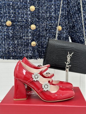 Roger Vivier Crystal Bouquet Flowers Strass Babies Pump in Patent Leather red