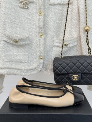 Chanel Ballet flats Lambskin & Metal G46114 Beige 2025