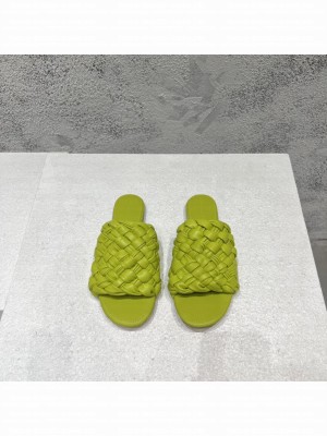 BOTTEGA VENETA Dot Wave Intreccio pleated leather Flat Slide Sandals Kiwi 2022 Collection