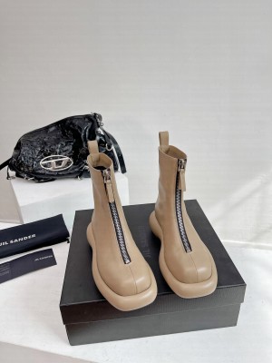 Jil Sander Leather ankle boots with zip closure beige