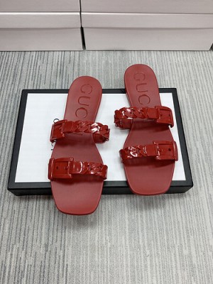 Gucci Women's rubber slide sandal Red 2021 Collection 