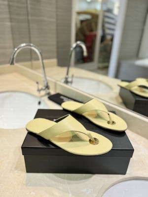 Saint Laurent Kouros Leather Thong Sandals Yellow 2024