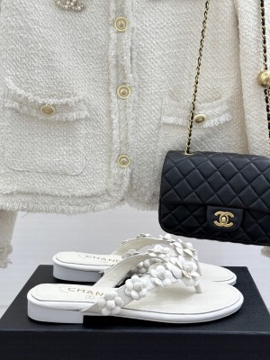 Chanel flat Camellia flip-flops white 2025