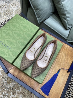 Gucci Beige and ebony mini GG Supreme canvas 5.5cm Pumps 2021 Collection