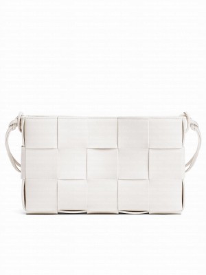 Bottega Veneta Cassette Pouch On Strap 730543 Cream