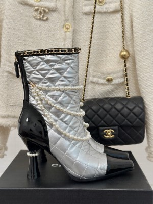 Chanel Patent leather Down fabric With Pearl chain 7cm Ankle Boots 2024 Silver
