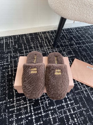 Miu Miu Shearling Flat Mule 09