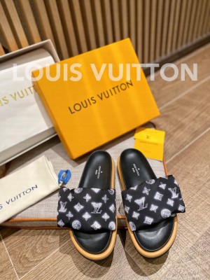 Louis Vuitton 1A98GU Unisex Pool pillow comfort Black
