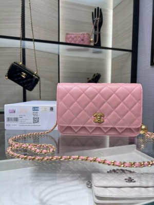 Chanel CLASSIC WALLET ON CHAIN AP1450 pink