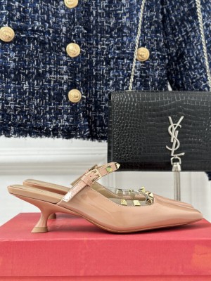 Valentino Rockstud Mule 01