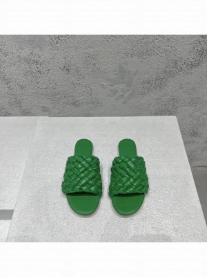 BOTTEGA VENETA Dot Wave Intreccio pleated leather Flat Slide Sandals Green 2022 Collection