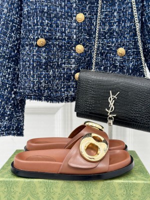 GUCCI WOMEN'S MARINA CHAIN SLIDE SANDAL 2024 BROWN