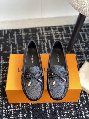 Louis Vuitton Women's Gloria Flat Loafer 03