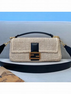 Fendi Baguette FF Medium Bag in Beige Woven Straw  2021 Collection