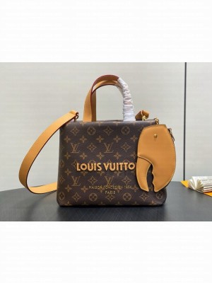 Louis Vuitton Monogram Canvas M13940 brown