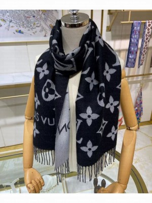 Louis Vuitton Women s LV Essential Scarf Black